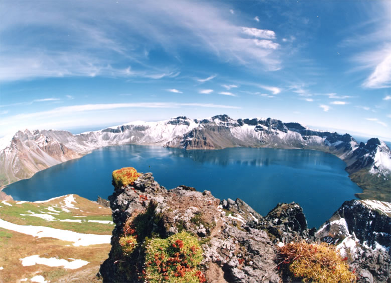 A crater lake atop Mount Baitou