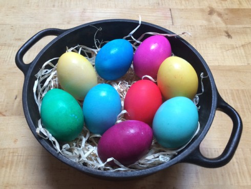 Eggs To Dye For