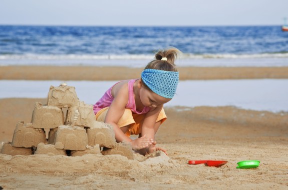 When Do Childhood Memories Start to Fade?