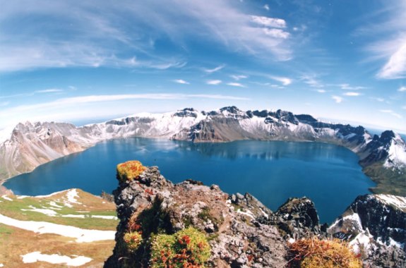 A Volcano Mystery, HIV and Alzheimer’s, and Cold Lab Mice